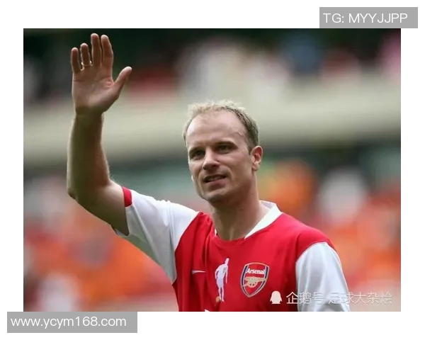 足球明星的色彩速写艺术展现与球场激情的完美结合